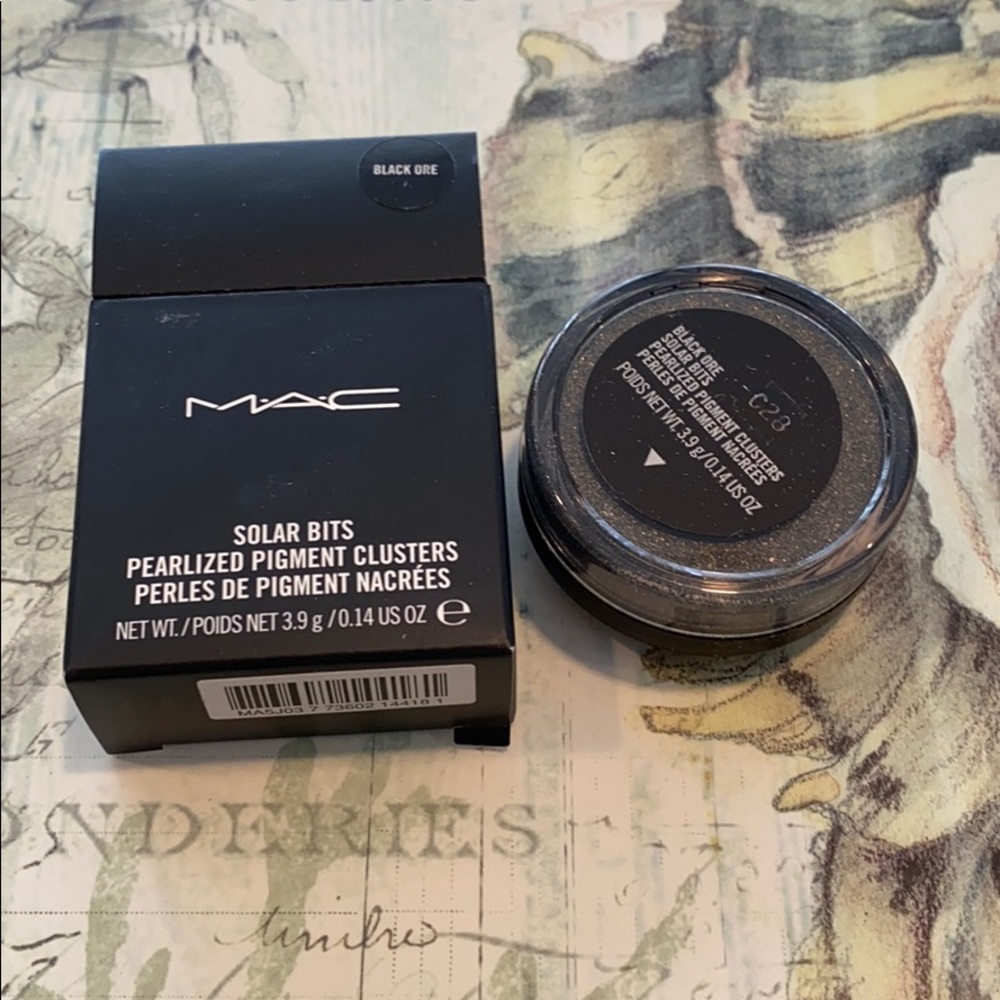 MAC COSMETICS BNIB Black Ore Solar Bits HTF LE